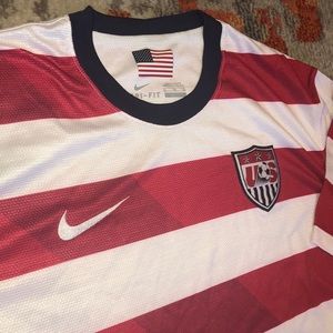 Men’s Nike USA soccer jersey